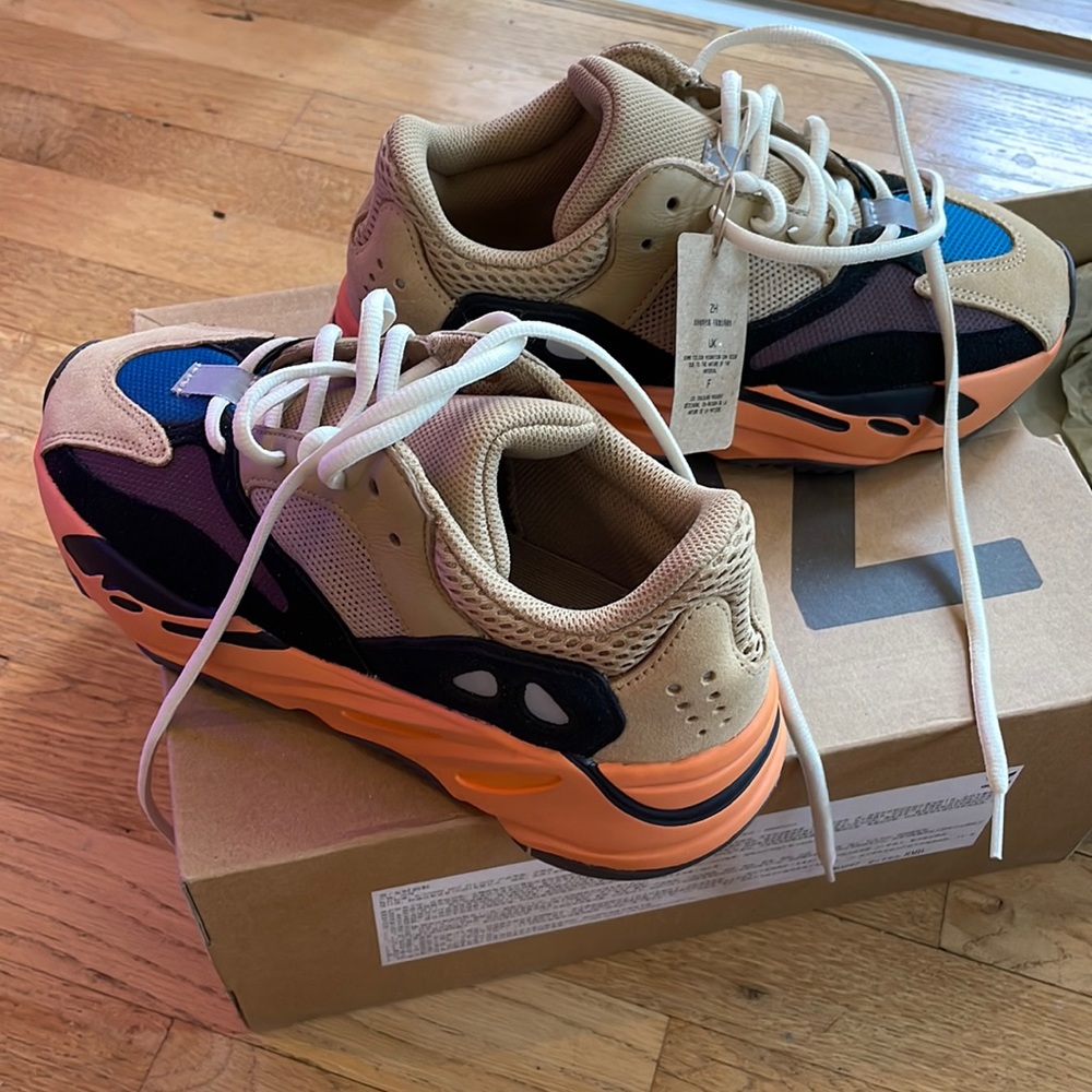 NIB Yeezy Boost 700 UK6 ‘Enflame Amber’